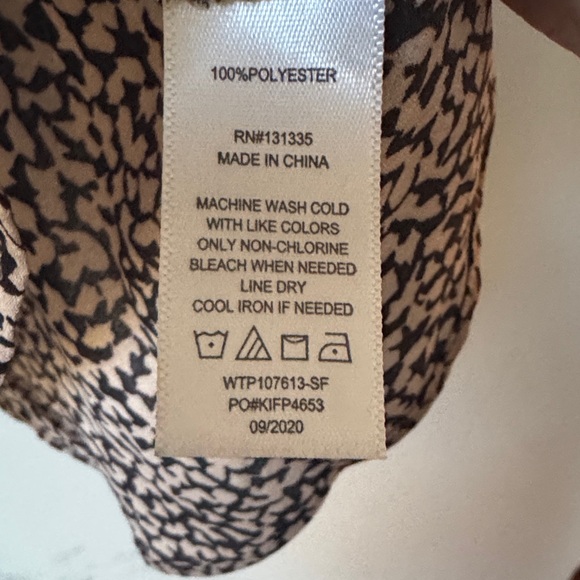 Nine Britton Black and White Wrap Blouse - Picture 3 of 4